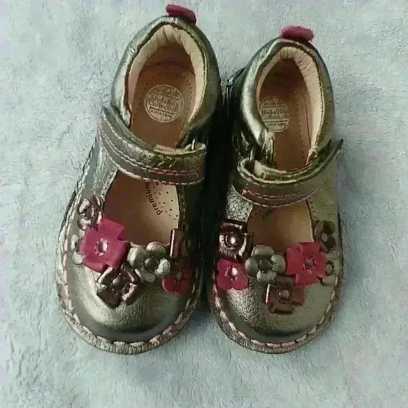 Stride rite medallion collection shoes sz 5.5 - Picture 1 of 8